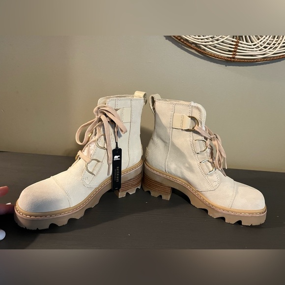 Sorel Joan Cozy Lace Up Boots NEW - Picture 5 of 12